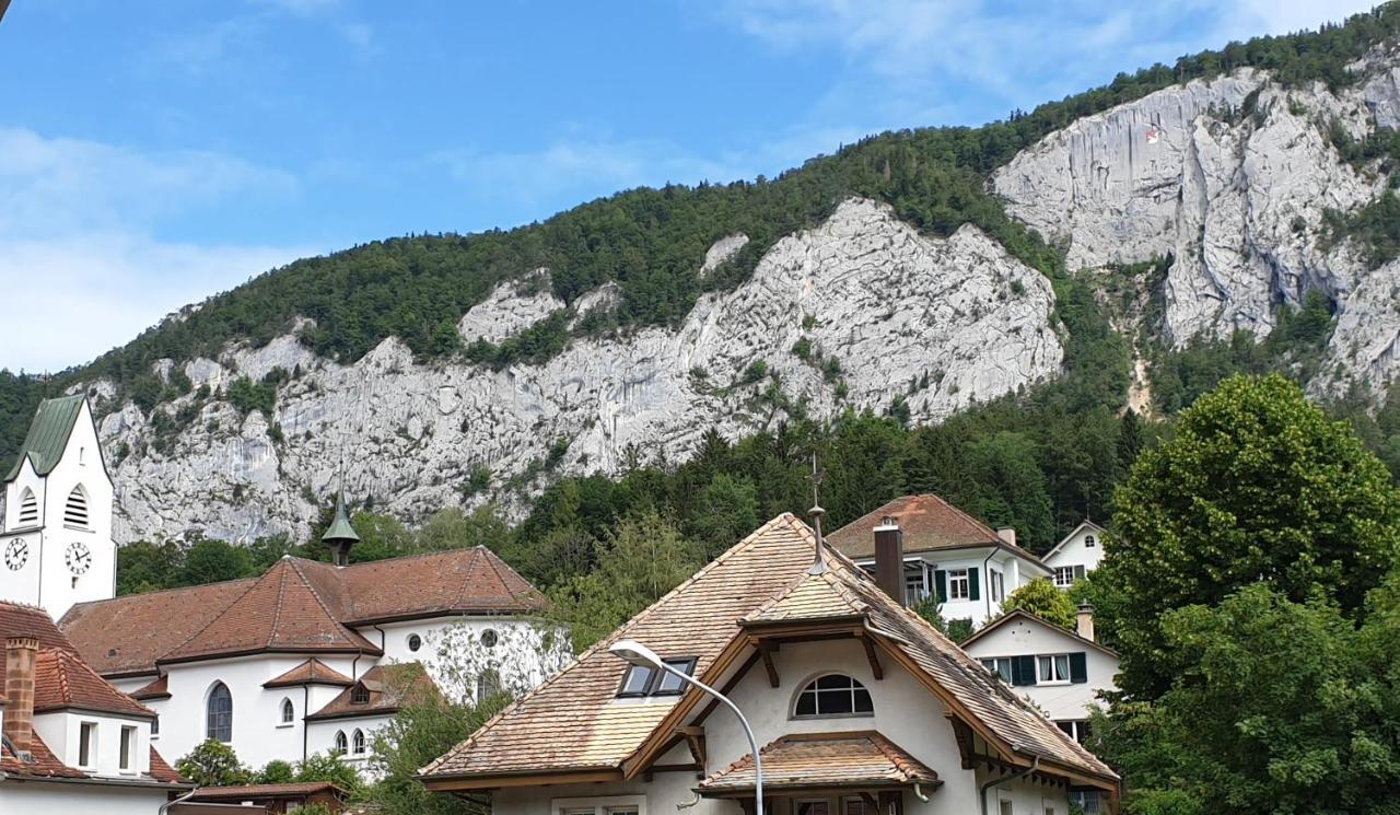 Hotel Gasthof Kreuz Welschenrohr Exteriör bild