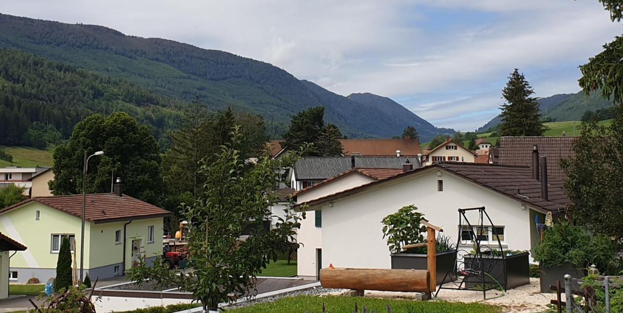 Hotel Gasthof Kreuz Welschenrohr Exteriör bild