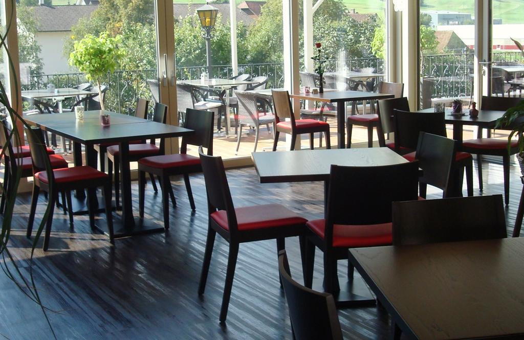 Hotel Gasthof Kreuz Welschenrohr Exteriör bild